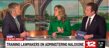 Unang Ginang na may mga news anchor